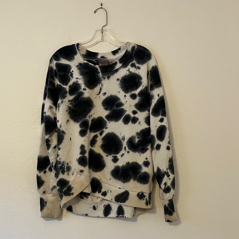 Well-Loved Zelle Sweatehirt